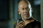 Bruce Willis, de 4 ori mai “Greu de ucis”