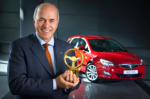 Noul Opel Astra castiga premiul Volanul de Aur 2009