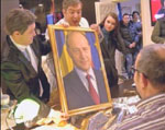 Becali by Bendeac i-a adus lui Cristian Popescu Piedone un tablou cu Basescu