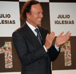 S-au pus in vanzare biletele pentru concertul Julio Iglesias de la Galati