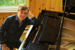 Pianistul Robert Haig Coxon aduce muzica spiritului la Bucuresti