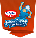 Ilie Nastase premiaza nationala de fete U14 la Dr. Oetker Junior Trophy de la Bucuresti