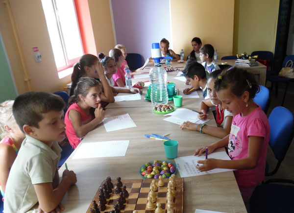 Fundația Scheherazade susține înființarea centrelor comunitare de zi în mediul rural