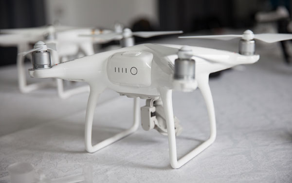 F64 anunță un nou model de dronă pentru piața din România: DJI Phantom 4