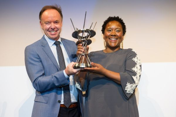 Indra Rios-Moore a câştigat BMW Welt Jazz Award 2016