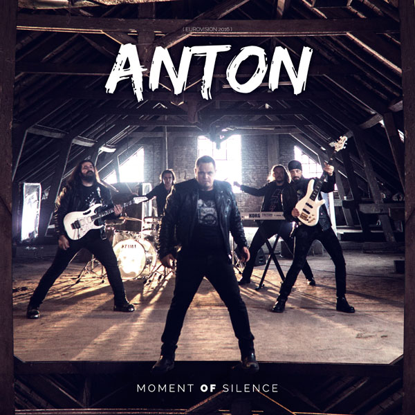 Ovidiu Anton isi prezinta trupa in videoclipul piesei “Moment Of Silence”