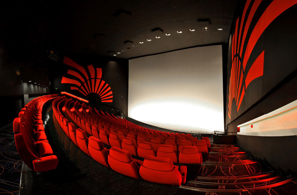 IMAX extinde parteneriatul cu Warner Bros, adăugând 12 noi filme