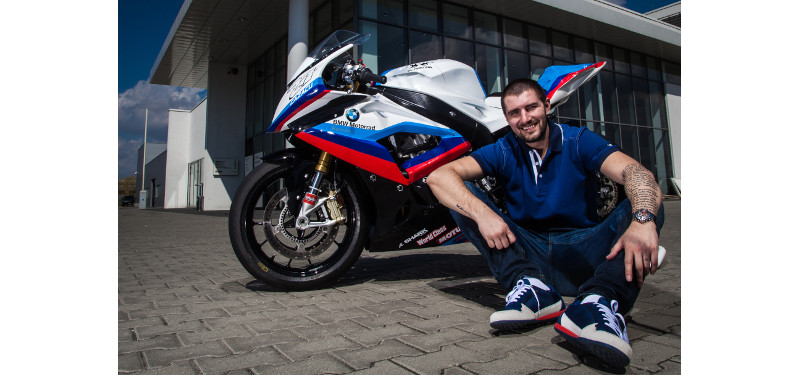 BMW Motorrad România continuă parteneriatul cu pilotul Cătălin Cazacu şi în sezonul competiţional 2017
