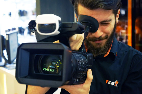 F64 aduce un nou echipament pentru profesioniștii din România: camcorderul profesional Sony HXR-NX5R
