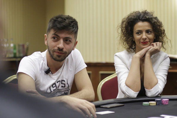 Mircea Bravo şi HappyCata sunt câştigătorii primului eveniment PokerStars Romanian YouTubers Challenge