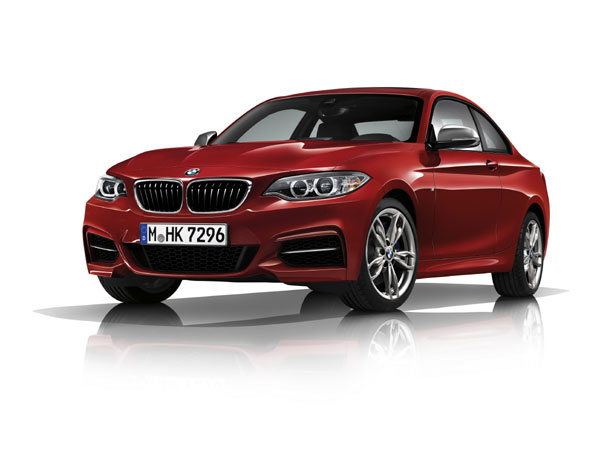Motorul BMW cu şase cilindri în linie, cu tehnologie M Performance TwinPower Turbo, a fost distins cu premiul Wards 10 Best Engines