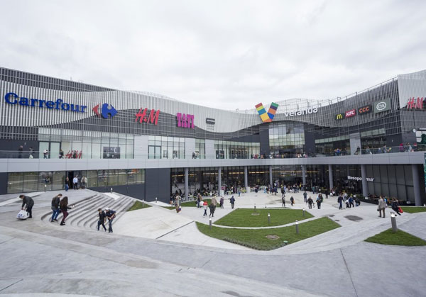Veranda Mall aduce în Obor doi noi chiriaşi: Orsay şi Animax