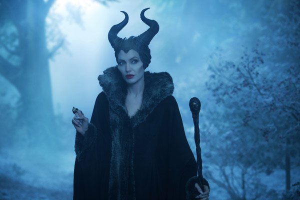 Angelina Jolie vine la Antena 1 în rolul vrăjitoarei ”Maleficent”