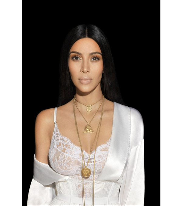 Exclusiv la E!: Kim Kardashian face dezvăluiri despre atacul terifiant de la Paris