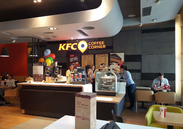 KFC a deschis primul Coffee Corner din România, în Unirea Shopping Center din Bucureşti