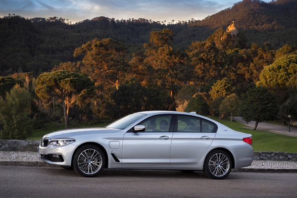 BMW Group înregistrează creştere puternică a livrărilor în aprilie
