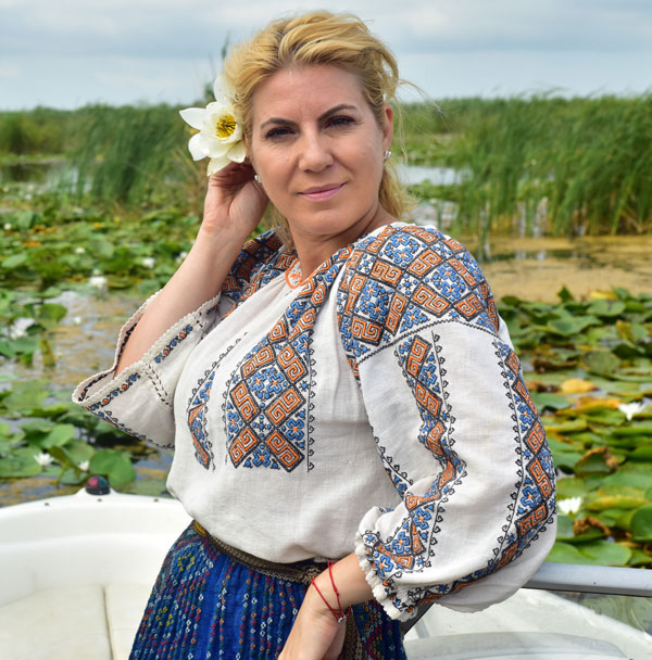 Florile de IE au scăldat valurile Dunării