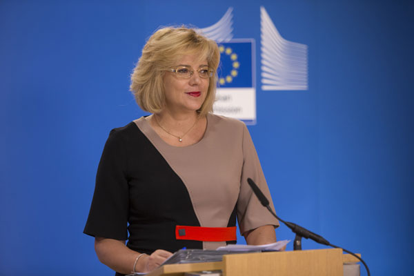 Comisarul european Corina Crețu a aprobat investiții de peste 17 milioane euro în îmbunătățirea accesului la apă potabilă în România