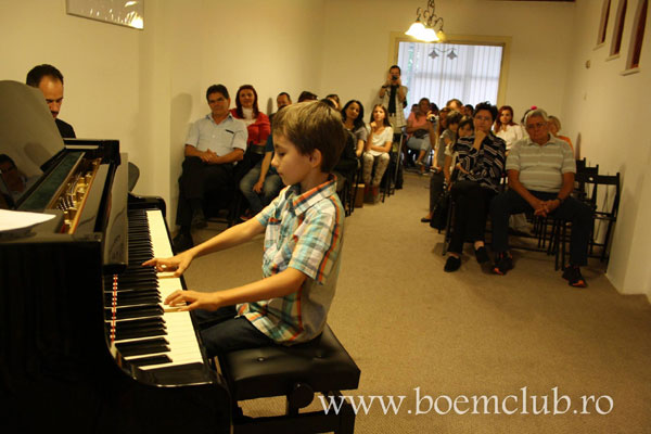 Au inceput inscrieri la Boem Club, cea mai mare scoala de muzica din Bucuresti