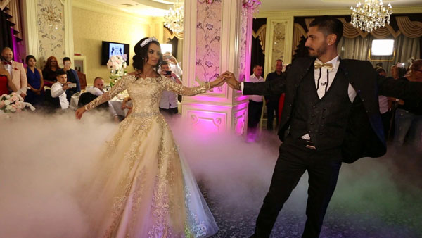 Foștii concurenți ai ultimului sezon ”Mireasă pentru fiul meu”, Mihaela și Mihai, au avut parte de o ”Nuntă cu scântei”