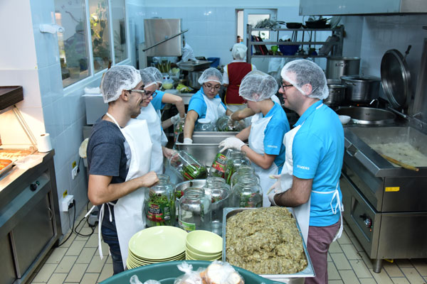 Ziua Voluntariatului la Siemens: angajații lucrează pentru o zi în beneficiul comunității