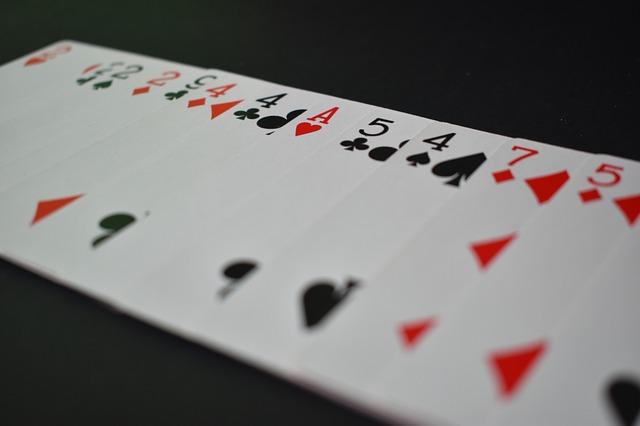 Piața jocurilor de noroc online: între profit, oportunitate și viciu