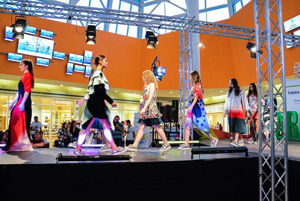 Colecția de modă SE POATE realizată de 47 de elevi din Tabăra Meseriașilor pusă în vânzare la festivalul DIPLOMA