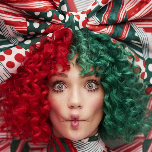 Sia lanseaza “Santa’s Coming For Us”, primul single extras de pe albumul “Everyday is Christmas”