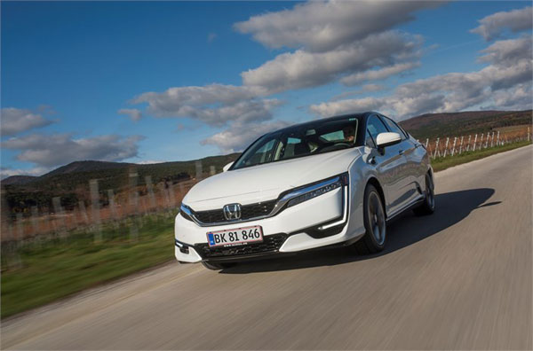 Hondas Clarity Fuel Cell vehicles to provide zero-emissions shuttle at COP23