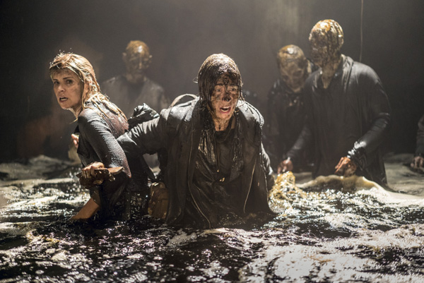 AMC a făcut publice primele fotografii din serialul „Fear the Walking Dead” 4