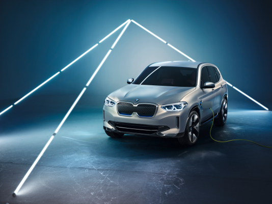 BMW iX3 Concept – start pentru noua generaţie electrică BMW