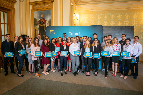 34 de studenți angajați la McDonald’s au fost premiați la cea de a 12-a ediție a Burselor McDonald’s