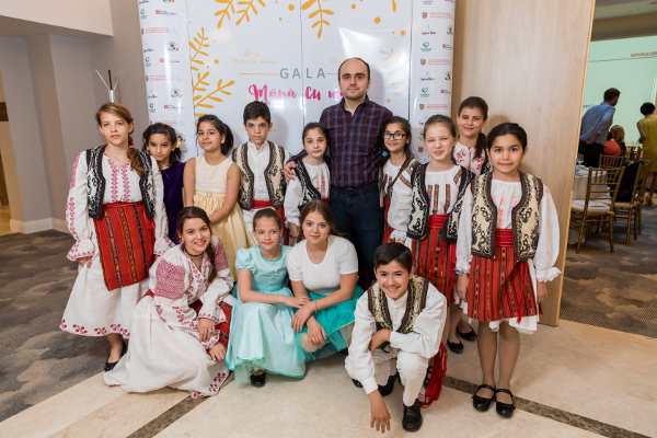 Gala Mână cu Mână a strâns peste 5000 de euro în beneficiul copiilor din centre de plasament