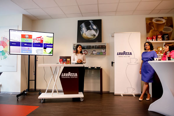 Lavazza lansează un nou centru de training în București în partneriat cu Coca-Cola HBC România