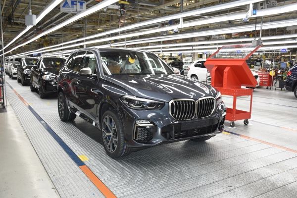 Uzina BMW din Spartanburg face ultimele pregătiri pentru a începe producţia noului BMW X5