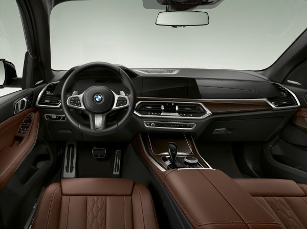 Noul BMW X5 xDrive45e iPerformance interior