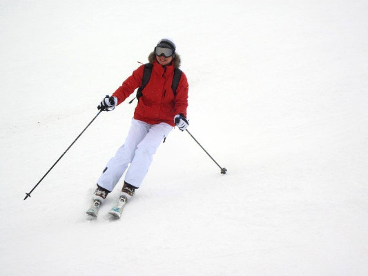 Dacă vrei să mergi pe pârtie, nu uita ochelarii de ski