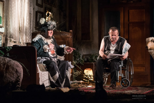 BILLY ȘCHIOPUL – cea mai recentă premieră a Teatrului de Stat din Constanța – o comedie neagră despre dragoste și cruzime