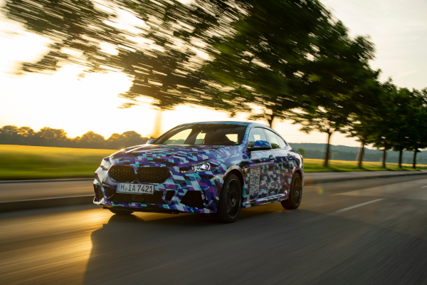 Primul BMW Seria 2 Gran Coupé alege o costumaţie neobişnuită pentru faza finală de teste