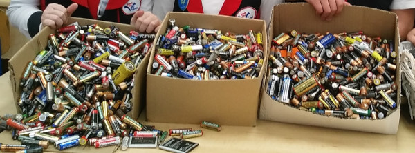 Bateriile consumate pot fi duse la reciclare acum și în magazinele SMYK All for Kids