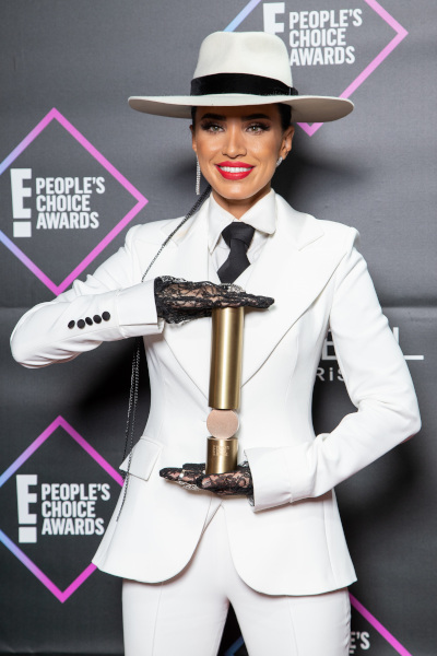 Adelina Pestrițu a fost votată Best Romanian Pop Culture Influencer la E! People’s Choice Awards 2019