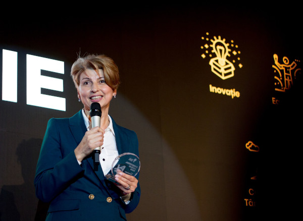 Cinci directori de şcoli din România au fost premiaţi pentru proiecte inovatoare la Edu Leadership Gala
