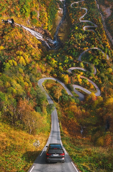 “Norway postcards” – “Traveller’s tales” a explorat frumuseţea Norvegiei în cel de-al patrulea proiect de scurtmetraj în colaborare cu BMW