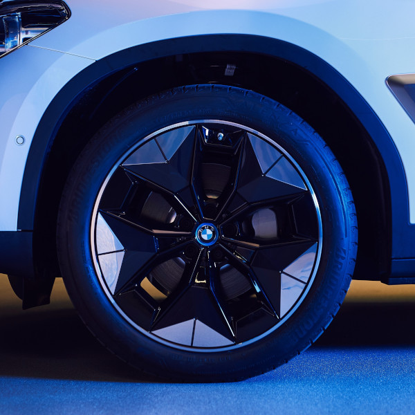 Novel Aerodynamik Wheel (Prototype) for the purely electric BMW iX3