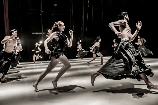 Kibbutz Contemporary Dance Company_If At All. Foto credit Eyal Hirsch