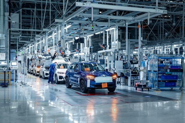 Pregătirile pentru începerea producţiei BMW iX3 decurg conform planului