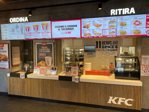 După o serie de noi deschideri în plan local, Sphera Franchise Group continuă extinderea rețelei KFC la nivel internațional, în Italia
