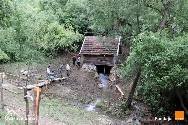 Salvăm Morile de Apă: Un nou traseu turistic la Gârnic (județul Caraș Severin), realizat de voluntari. Patru mori de apă de pe traseu au fost reabilitate în numai două zile