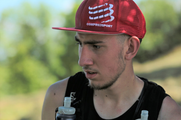 La 18 ani, elevul caporal Viorel Fleșer devine cel mai tânăr alergător român de ultramaraton