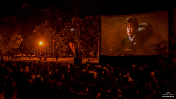 5000 de spectatori au participat la evenimentul Filme în aer liber la Constanța, în condiții de distanțare socială